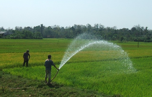 Đảm bảo cấp nước cho sản xuất, sinh hoạt của người dân